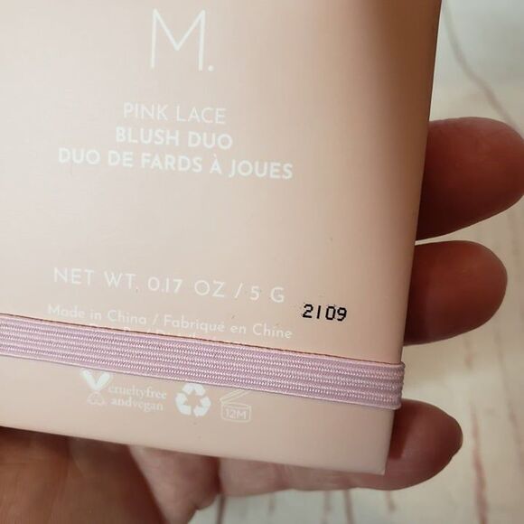 New MOTD Blush Duo Pink Lace Make-Up - Picture 4 of 4